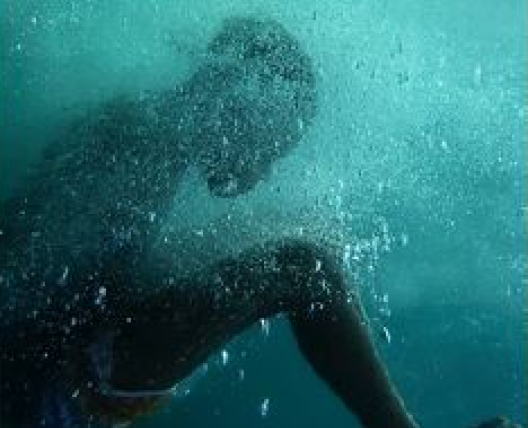person underwater 