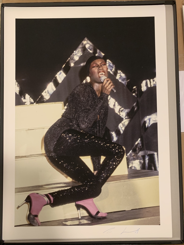 grace jones performing