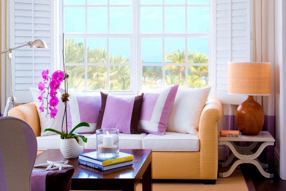Royal Ocean view suite living space