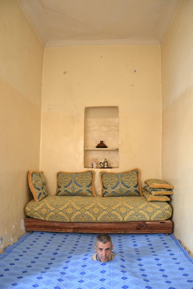 head coming out of the floor