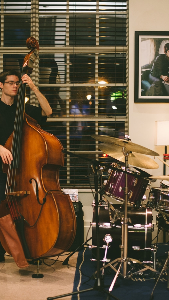 jazz band playing music